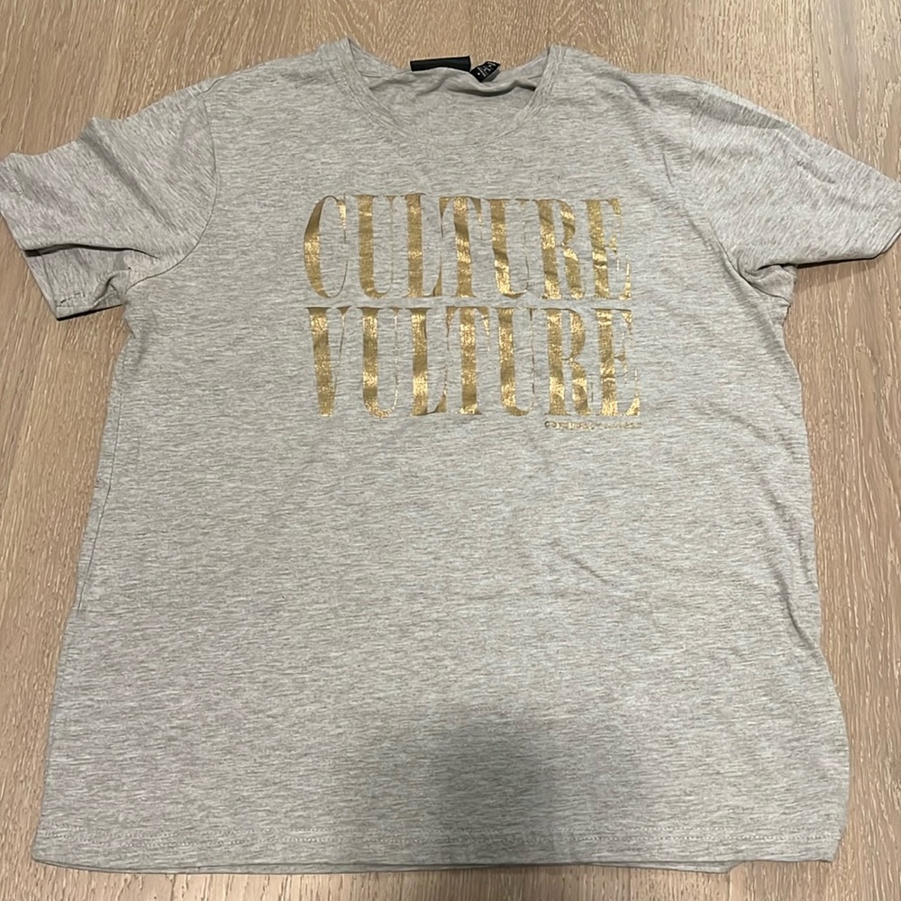 Culture Vulture Tee